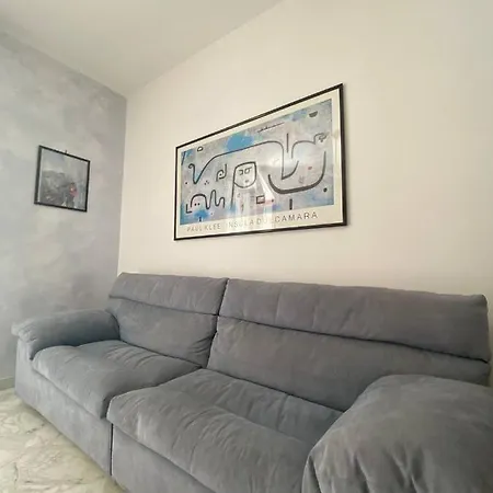 Incantevole Quadrilocale Tra Il Mare E Il Centro. Daire